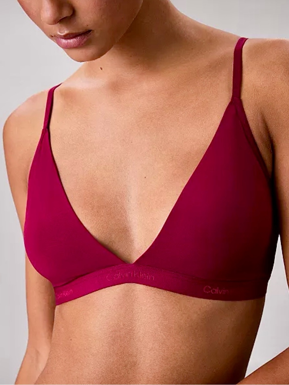 •Calvin Klein M Red Convertible Triangle Lined Bralette! NEW!